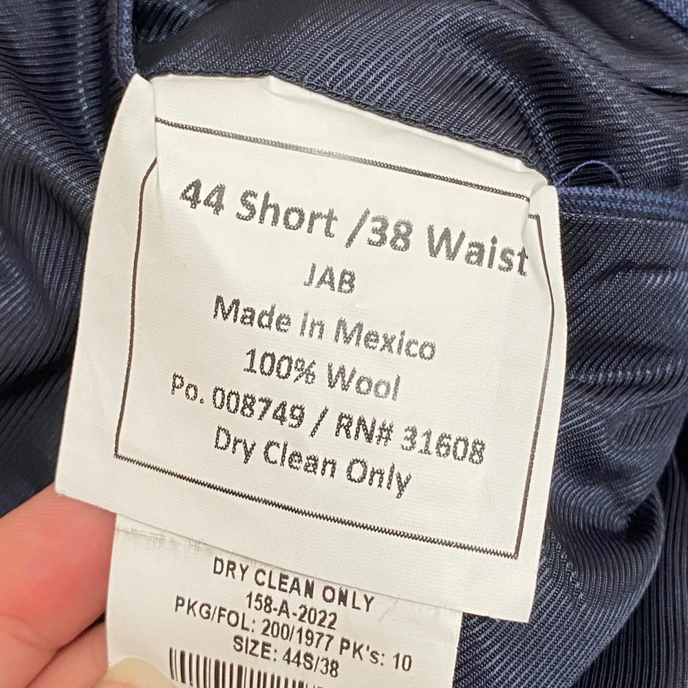 Jos A Bank Traveler Suit Mens 44S 38W Navy Blue 100% Wool Tailored Fit 2 Piece